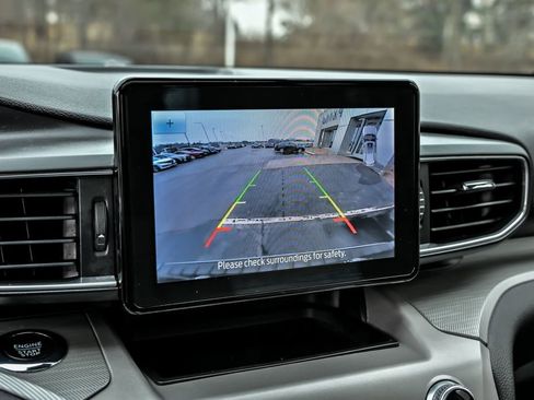 Used 2023 Ford Explorer XLT w/ Equipment Group 202A image 24