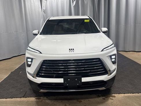 New 2026 Buick Enclave Preferred image 2