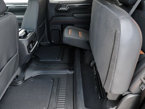 New 2026 GMC Sierra 1500 AT4 w/ AT4 Premium Package image 17