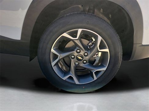 New 2026 Chevrolet Trax LT image 34