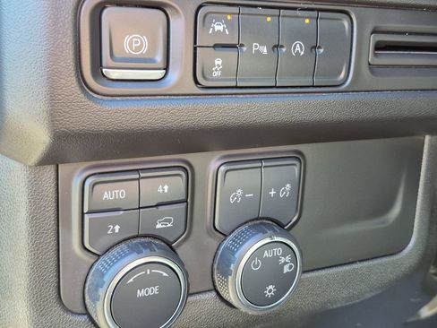 Used 2024 Chevrolet Tahoe LT image 9