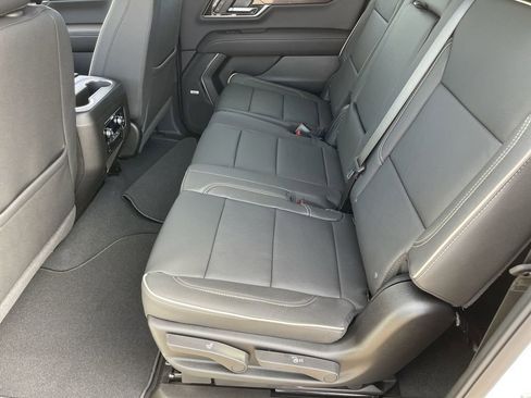 New 2026 GMC Yukon XL Elevation image 26