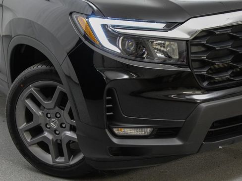 Used 2023 Honda Passport EX-L image 3