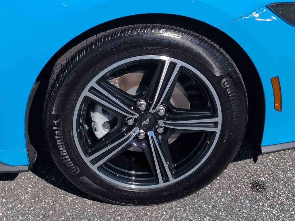 Used 2025 Ford Mustang Premium RWD image 11