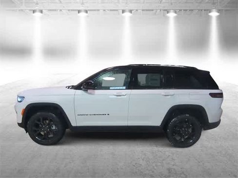 New 2025 Jeep Grand Cherokee Limited image 5