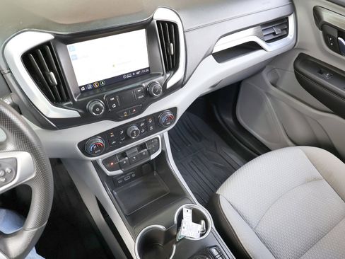 Used 2022 GMC Terrain SLE w/ Driver Convenience Package image 39