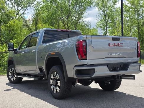 New 2026 GMC Sierra 2500 Denali w/ Denali Reserve Package AWD/4WD image 15