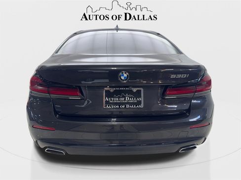 Used 2022 BMW 530i w/ Premium Package image 7