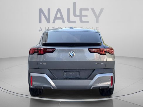 Used 2025 BMW X2 xDrive28i AWD/4WD image 3