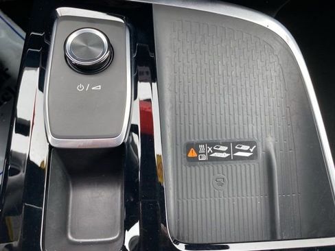 Used 2025 Buick Enclave Sport Touring AWD/4WD image 27