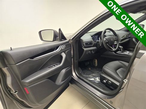 Used 2021 Maserati Levante S image 16