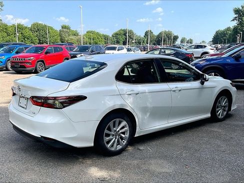 Used 2024 Toyota Camry LE FWD image 6