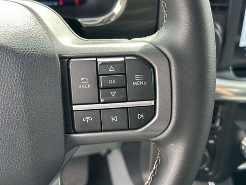 Used 2025 Ford F150 Lariat AWD/4WD image 36