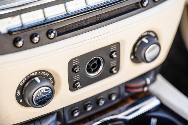 Used 2013 Rolls-Royce Ghost RWD image 29