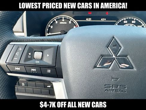New 2026 Mitsubishi Outlander SE FWD image 13