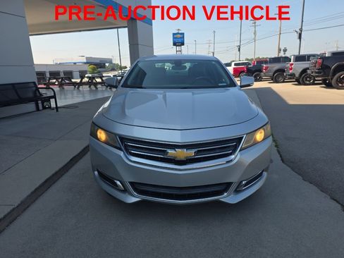 Used 2014 Chevrolet Impala LT w/ Convenience Package FWD image 3