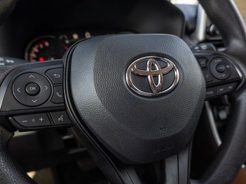 Used 2025 Toyota RAV4 XLE AWD/4WD image 29