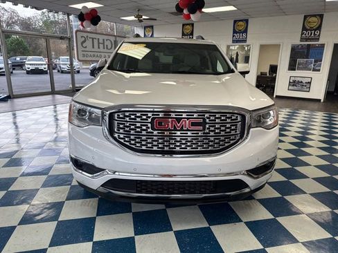 Used 2019 GMC Acadia Denali w/ Technology Package image 2