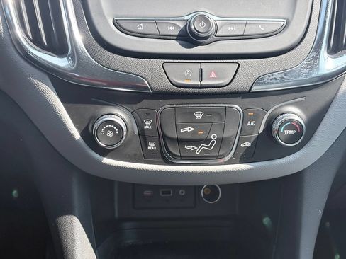 Used 2024 Chevrolet Equinox LS w/ Driver Confidence II Package FWD image 11