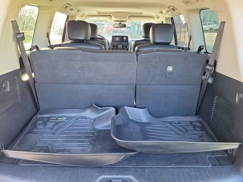 Used 2021 Nissan Armada SL w/ Captain's Chairs Package AWD/4WD image 9