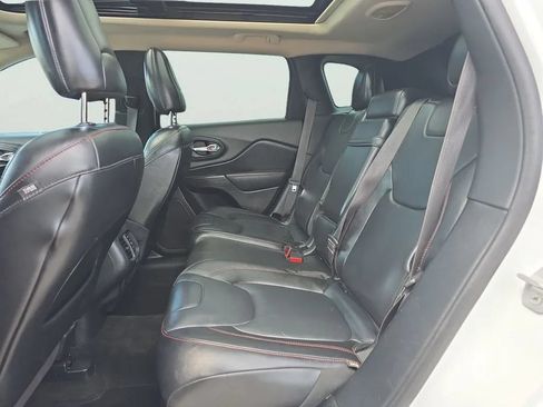 Used 2014 Jeep Cherokee Trailhawk w/ Technology Group AWD/4WD image 12