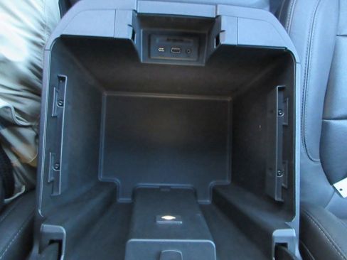 Used 2019 Chevrolet Silverado 1500 LTZ image 30