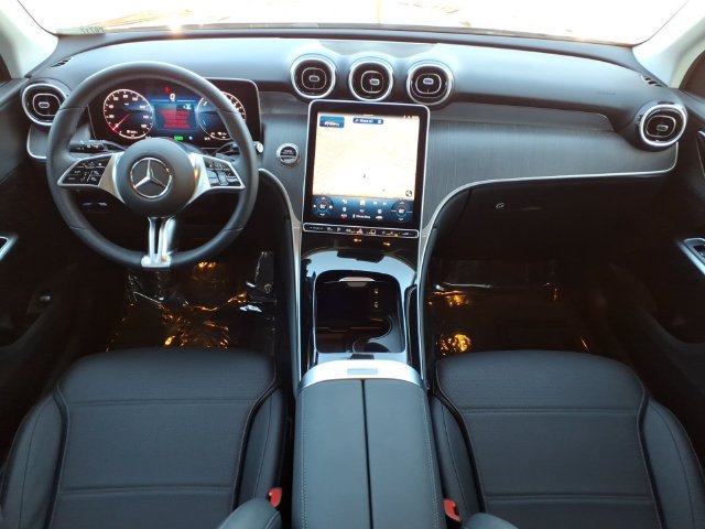 Certified 2025 Mercedes-Benz GLC 350e 4MATIC image 4