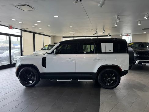 Used 2020 Land Rover Defender 110 SE AWD/4WD image 6