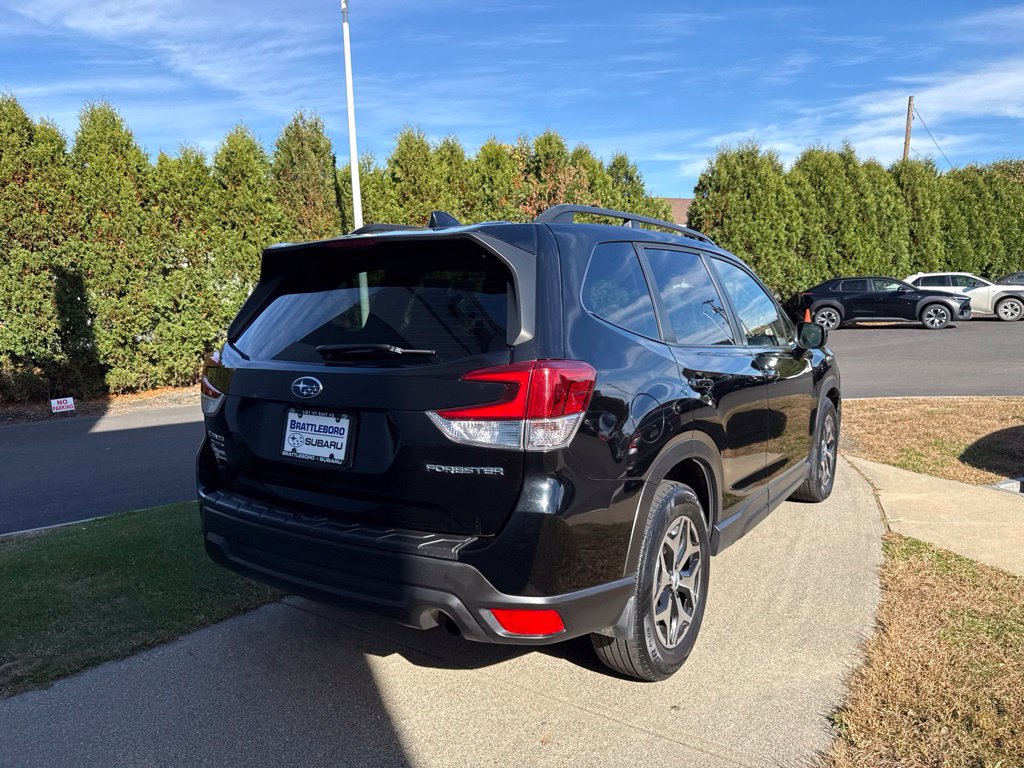 Used 2020 Subaru Forester Premium AWD/4WD image 4