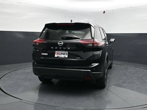 Used 2025 Nissan Rogue SV AWD/4WD image 7