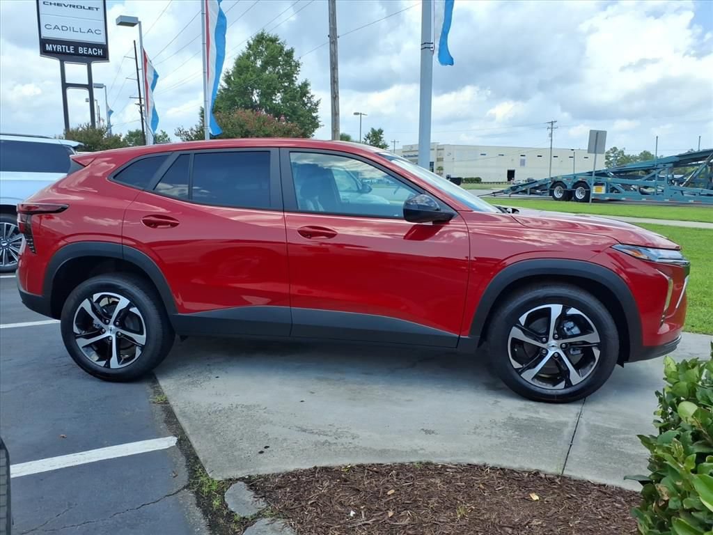 New 2026 Chevrolet Trax RS w/ Driver Confidence Package FWD image 2