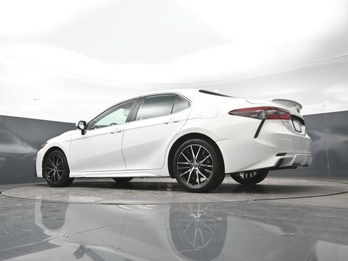 Used 2024 Toyota Camry SE FWD image 30
