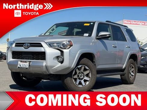 Used 2024 Toyota 4Runner TRD Off-Road Premium AWD/4WD image 3
