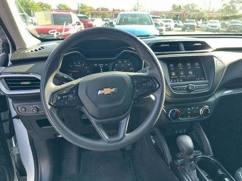 Used 2022 Chevrolet TrailBlazer LS image 9