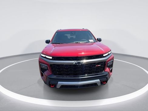 New 2026 Chevrolet Traverse Z71 w/ Enhanced Driving Package AWD/4WD image 3