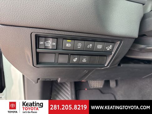 Used 2024 Toyota Tundra Limited image 14