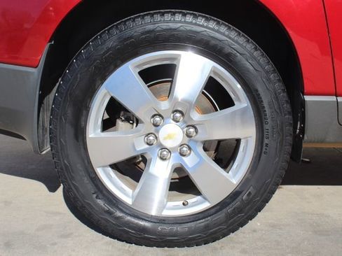Used 2012 Chevrolet Traverse LTZ image 12