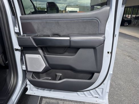 Used 2026 Ford F250 Platinum AWD/4WD image 18