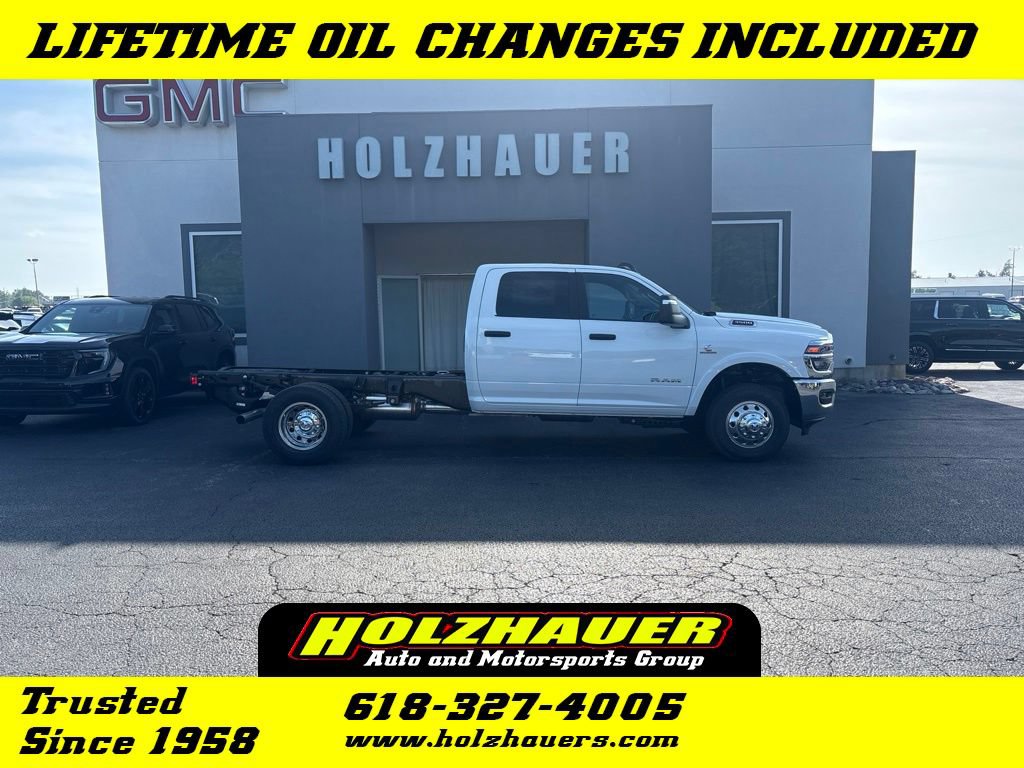 New 2026 RAM 3500 Big Horn AWD/4WD image 1