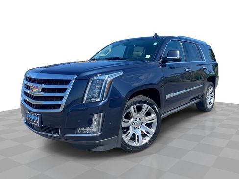 Certified 2020 Cadillac Escalade Premium Luxury AWD/4WD image 1