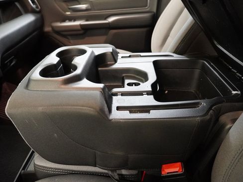 Used 2019 RAM 1500 Big Horn image 22