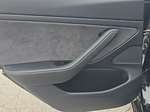 Used 2018 Tesla Model 3 AWD/4WD image 15