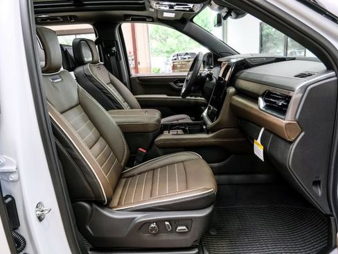 Used 2026 GMC Yukon XL Denali Ultimate AWD/4WD image 48