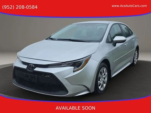 Used 2025 Toyota Corolla LE FWD image 1