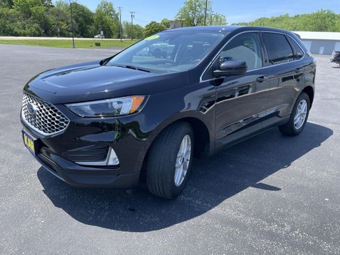 Certified 2024 Ford Edge SEL w/ Convenience Package AWD/4WD image 5