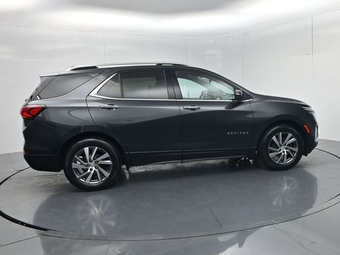 Used 2022 Chevrolet Equinox Premier FWD image 8