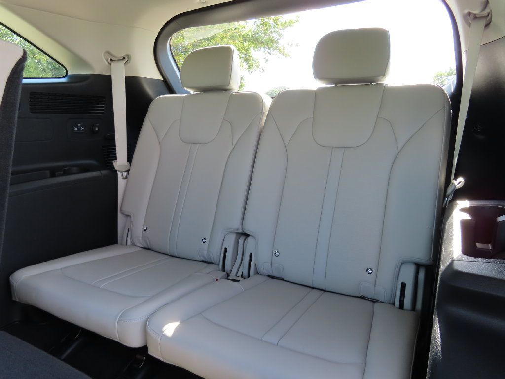 Used 2025 Kia Sorento S AWD/4WD image 29