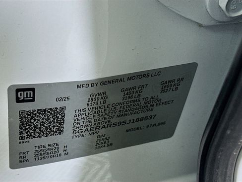 Used 2025 Buick Enclave Preferred image 12