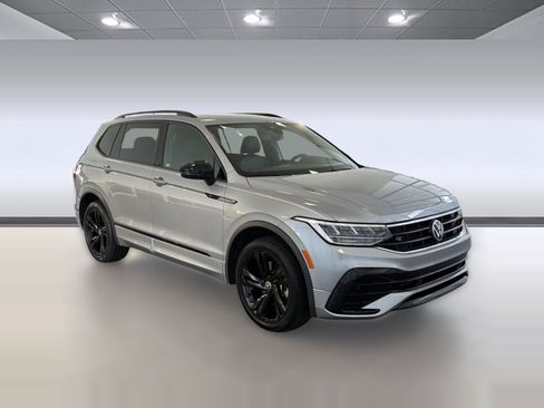Used 2023 Volkswagen Tiguan SE R-Line FWD image 7