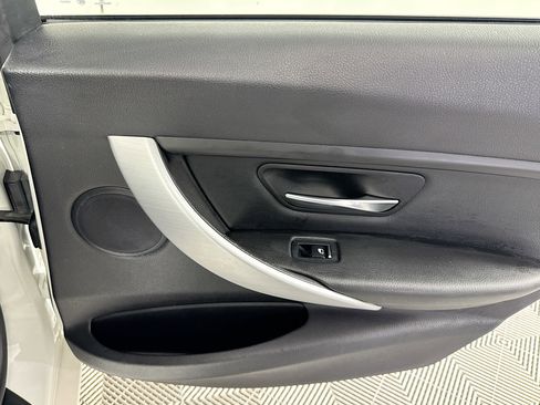 Used 2016 BMW 320i Sedan image 27